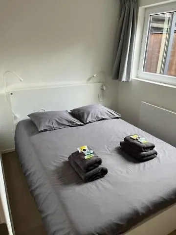 2 Slaapkamers Orly 1 *